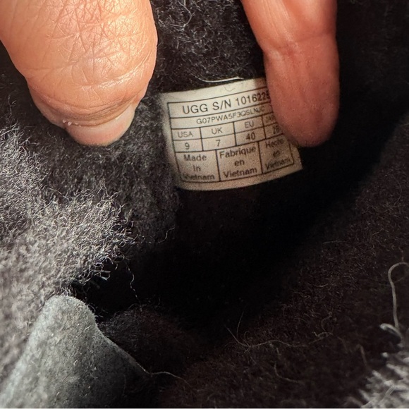 UGG Black Bailey Bow 2 Sheepskin-Lined Boots - Picture 10 of 14